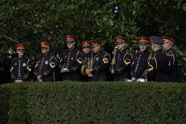 September 24, 2026, Washington, District Of Columbia, USA: United States President Donald J Trump, first lady Melania Trump, President Xi Jinping, of The People™s Republic of China, and Madame Peng Liyuan participate in a Military Review in the Rose Garden of the White House in Washington, DC, USA, during a State Visit on Thursday, September 24, 2026 Washington USA - ZUMAs152 20260924_faa_s152_135 Copyright: xYurixGripasx-xPoolxviaxCNPx