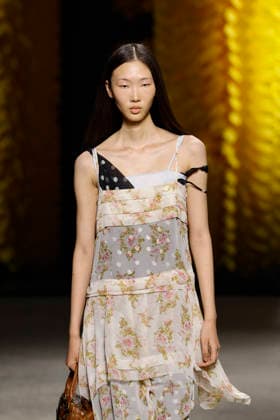 Runway at the Onitsuka Tiger fashion show during Milan Fashion Week Women s Spring Summer 2027 on September 23, 2026, in Milan, Italy Bestimage Milano Italy  Copyright: xAgencex xBestimagexAgencex xBestimagex