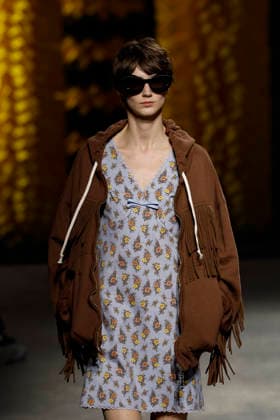 Runway at the Onitsuka Tiger fashion show during Milan Fashion Week Women s Spring Summer 2027 on September 23, 2026, in Milan, Italy Bestimage Milano Italy  Copyright: xAgencex xBestimagexAgencex xBestimagex