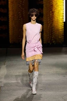 Runway at the Onitsuka Tiger fashion show during Milan Fashion Week Women s Spring Summer 2027 on September 23, 2026, in Milan, Italy Bestimage Milano Italy  Copyright: xAgencex xBestimagexAgencex xBestimagex