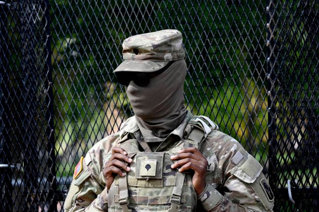 Protesters Demonstrate Against China During Xi Visit In Washington, DC Members of the National Guard are deployed around the White House perimeter to maintain security and monitor demonstrators during Chinese President Xi Jinping s state visit and meeting with President Donald Trumpon September 24, 2026 in Washington, DC. Photo by Olivier Douliery ABACAPRESS.COM Washington DC United States  Copyright: xDoulieryxOlivier ABACAx