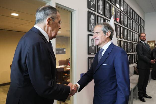 USA, NEW YORK CITY - SEPTEMBER 24, 2026: Russia’s Minister of Foreign Affairs Sergei Lavrov (L) and Director General of the International Atomic Energy Agency (IAEA) Rafael Grossi shake hands before a meeting at the UN Headquarters on the sidelines of the 81st session of the UN General Assembly. Alexander Shcherbak TASS  98251718