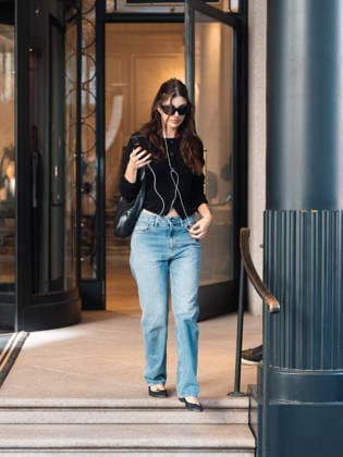 Camila Morrone leaves the Palazzo Parigi luxury hotel in Milan during MLFW Fashion Week on September 24, 2026. Tiziano Da Silva, Bestimage. Camila Morrone leaves the Palazzo Parigi luxury hotel in Milan during MLFW Fashion Week on September 24, 2026. Milan, Italy  Copyright: xTizianoxDaxSilvax xBestimagexTizianoxDaxSilvax xBestimagex