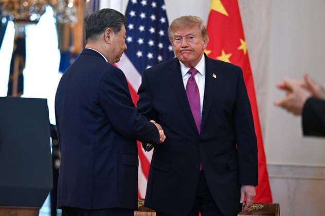 Chinese President Xi Jinping shakes hands with President Donald Trump after making remarks at a state visit welcoming ceremony at the White House in Washington DC on Thursday, September 24, 2026. Xi is on a three-day state visit to the U.S. and will hold talks with U.S. officials on tariffs, AI, and other issues.  WAX20260924940 AnnabellexGordon