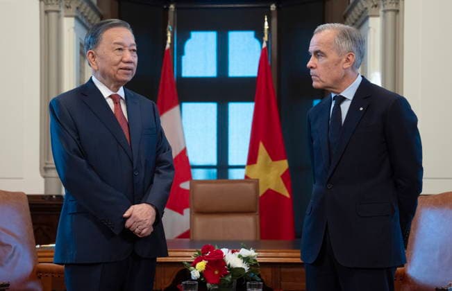 September 24, 2026, Ottawa, On, Canada: Prime Minister Mark Carney, right, listens as Vietnamese General Secretary and President To Lam speaks before a meeting on Parliament Hill in Ottawa, Thursday, Sept. 24, 2026. Ottawa Canada  - ZUMAc35_ 20260924_zaf_c35_038 Copyright: xAdrianxWyldx