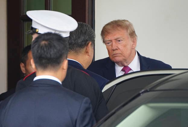 President Donald Trump says goodbye to Chinese President Xi Jinping after a meeting at the White House in Washington DC on Thursday, September 24, 2026. Xi is on a three-day state visit to the U.S. and will hold talks with U.S. officials on tariffs, AI, and other issues.  WAP20260924733 BONNIExCASH