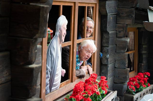 Europa Park, Rust, Schweizer Themenbereich, Walliser Dorf, offizielle Eröffnung des Emil Hüüsli, Emil Steinberger, Emils Bühnenwelt, Ausstellung, Schweizer Künstler, Komiker, Schauspieler, Lebenswerk, Unterhaltung, Kultur, Freizeitpark, neue Attraktion, Tourismus, Symbolfoto Roland Mack, Rust Europa Park Baden-Württemberg Deutschland Copyright: xFINLEYxMÖRCHx