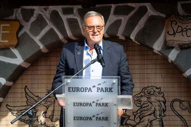 Europa Park, Rust, Schweizer Themenbereich, Walliser Dorf, offizielle Eröffnung des Emil Hüüsli, Emil Steinberger, Emils Bühnenwelt, Ausstellung, Schweizer Künstler, Komiker, Schauspieler, Lebenswerk, Unterhaltung, Kultur, Freizeitpark, neue Attraktion, Tourismus, Symbolfoto Roland Mack, Rust Europa Park Baden-Württemberg Deutschland Copyright: xFINLEYxMÖRCHx