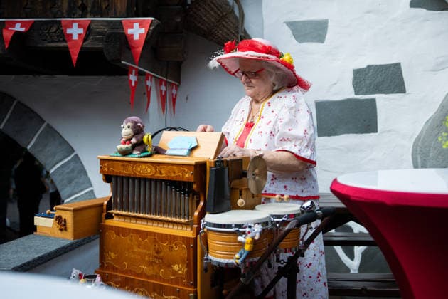 Europa Park, Rust, Schweizer Themenbereich, Walliser Dorf, offizielle Eröffnung des Emil Hüüsli, Emil Steinberger, Emils Bühnenwelt, Ausstellung, Schweizer Künstler, Komiker, Schauspieler, Lebenswerk, Unterhaltung, Kultur, Freizeitpark, neue Attraktion, Tourismus, Symbolfoto Rust Europa Park Baden-Württemberg Deutschland Copyright: xFINLEYxMÖRCHx