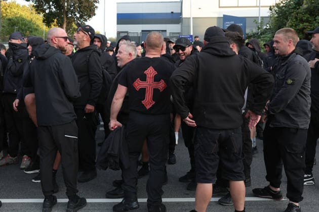 September 24, 2026, Basingstoke, Hampshire, UK: Basingstoke, UK. Members of The Patriot Platform and supporters Protest outside a police station where Daniel Thomas, also know as Danny Tommo, is being held, in Basingstoke, Hampshire. Anti-migrant protester Daniel Thomas has been arrested on suspicion of criminal damage with intent to endanger life after an incident in the English Channel. Basingstoke UK  - ZUMAl94_ 20260924_zaf_l94_027 Copyright: xJacquelinexLawriex