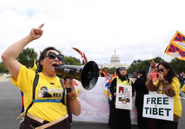 September 24, 2026, Washington, District Of Columbia, USA: Demonstrators from the Free Tibet movement protest against Chinese President Xi Jinping s state visit in Washington, DC, as they march toward the US Capitol on September 24, 2026. President Xi is on a State visit to the United States from September 23 to 25. Washington USA  - ZUMAs337 20260924_znp_s337_018 Copyright: xGentxShkullakux
