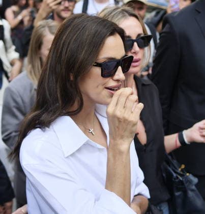 IPA88926950 - Milan, Milan Women s Fashion Week: Spring Summer 2026 2027 - Women s Fashion, Spring Summer 2026–2027 - Alberta Ferretti fashion show - Pictured: Irina Shayk  Copyright: xLucaxPontix xLucaPonti IpaAgencyx IPA88926950