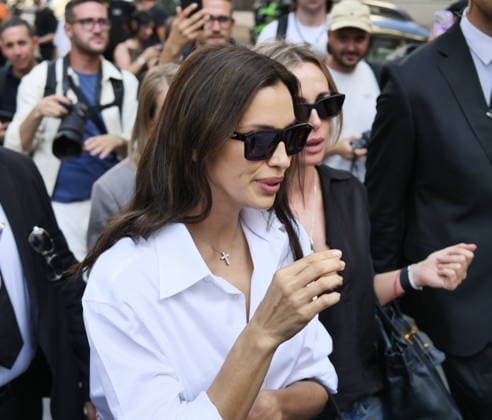 IPA88926957 - Milan, Milan Women s Fashion Week: Spring Summer 2026 2027 - Women s Fashion, Spring Summer 2026–2027, Alberta Ferretti fashion show - Pictured: Irina Shayk  Copyright: xLucaxPontix xLucaPonti IpaAgencyx IPA88926957