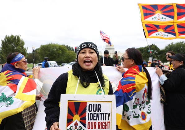 September 24, 2026, Washington, District Of Columbia, USA: Demonstrators from the Free Tibet movement protest against Chinese President Xi Jinping s state visit in Washington, DC, as they march toward the US Capitol on September 24, 2026. President Xi is on a State visit to the United States from September 23 to 25. Washington USA - ZUMAs337 20260924_znp_s337_019 Copyright: xGentxShkullakux