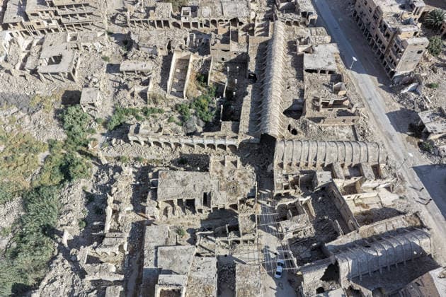 Damaged historical structures in Deir ez-Zor province, bearing the scars of the war in Syria DEIR EZ-ZOR, SYRIA - SEPTEMBER 24: An aerial view of the destruction caused by military bombardments during the Syrian civil war in the area housing the historic Ottoman-era Al-Omari Mosque and Ottoman Covered Bazaar in Deir ez-Zor, Syria, on September 24, 2026. The historic structures were largely destroyed in the attacks. Abdulrhman El Ali Anadolu Deir ez-Zor Syria. Editorial use only. Please get in touch for any other usage.  Copyright: x2026xAnadoluxAbdulrhmanxElxAlix