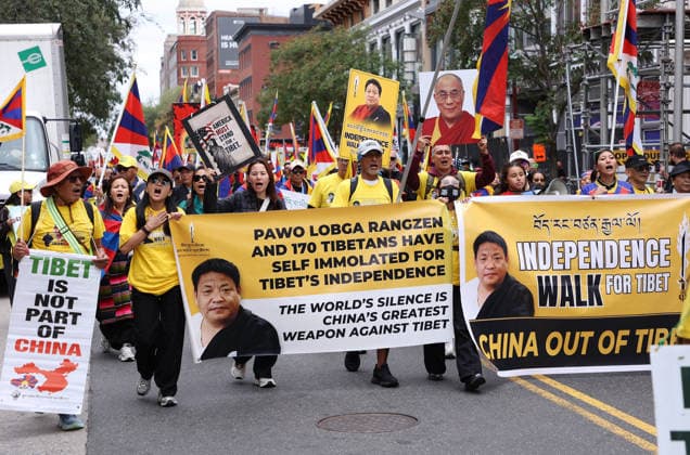 September 24, 2026, Washington, District Of Columbia, USA: Demonstrators from the Free Tibet movement protest against Chinese President Xi Jinping s state visit in Washington, DC, as they march toward the US Capitol on September 24, 2026. President Xi is on a State visit to the United States from September 23 to 25. Washington USA - ZUMAs337 20260924_znp_s337_013 Copyright: xGentxShkullakux