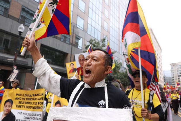 September 24, 2026, Washington, District Of Columbia, USA: Demonstrators from the Free Tibet movement protest against Chinese President Xi Jinping s state visit in Washington, DC, as they march toward the US Capitol on September 24, 2026. President Xi is on a State visit to the United States from September 23 to 25. Washington USA - ZUMAs337 20260924_znp_s337_006 Copyright: xGentxShkullakux