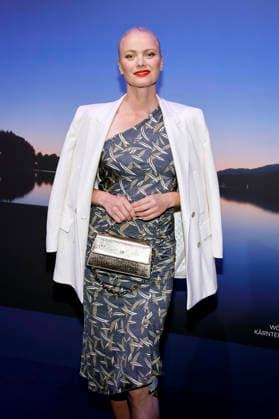 Model Franziska Knuppe bei der Vorstellung des neuen Duft L Heure Bleue von Guerlain im Lofthouse. Düsseldorf, 24.09.2026 NRW Deutschland Copyright: xChristophxHardtx