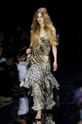MFW Spring Summer 2027 Roberto Cavalli Runway MP MILAN, ITALY - SEPTEMBER 24: a model walks the catwalk of Roberto Cavalli fashion show catwalk during the Milan Fashion Week - Womenswear Spring Summer 2027 on September 24, 2026 in Milan, Italy. Photo by Marco Piovanotto Abacapress.com Milan Italy  Copyright: xPiovanottoxMarco ABACAx
