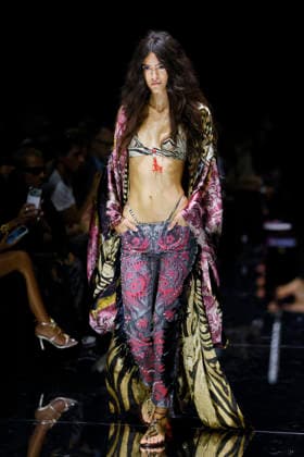 MFW Spring Summer 2027 Roberto Cavalli Runway MP MILAN, ITALY - SEPTEMBER 24: a model walks the catwalk of Roberto Cavalli fashion show catwalk during the Milan Fashion Week - Womenswear Spring Summer 2027 on September 24, 2026 in Milan, Italy. Photo by Marco Piovanotto Abacapress.com Milan Italy  Copyright: xPiovanottoxMarco ABACAx