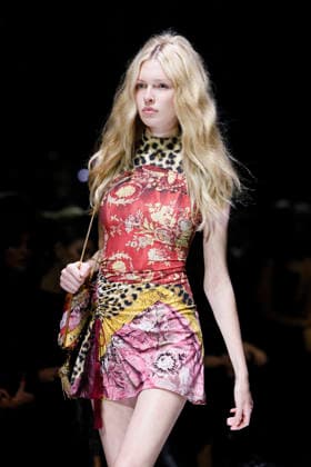 MFW Spring Summer 2027 Roberto Cavalli Runway MP MILAN, ITALY - SEPTEMBER 24: a model walks the catwalk of Roberto Cavalli fashion show catwalk during the Milan Fashion Week - Womenswear Spring Summer 2027 on September 24, 2026 in Milan, Italy. Photo by Marco Piovanotto Abacapress.com Milan Italy  Copyright: xPiovanottoxMarco ABACAx