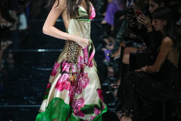 IPA88928774 - Milan, Milan Women™s Fashion Week Spring Summer 2027 - Women™s Fashion, Spring Summer 2027 - Cavalli fashion show - runway In the photo: close-up of a handbag  Copyright: xRiccardoxGIordanox xRiccardoxGiordano IPAx IPA88928774