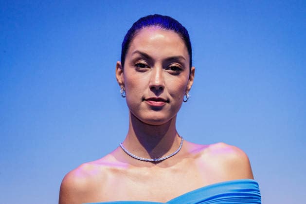 24.09.2026. Düsseldorf. Rebecca Mir auf dem Blue Carpet zum Launch des neuen Guerlain L™Heure Bleue Eau de Parfum im Düsseldorfer Lofthouse. Düsseldorf Lofthouse, Reisholzer Werftstraße Nordrhein-Westfalen Deutschland