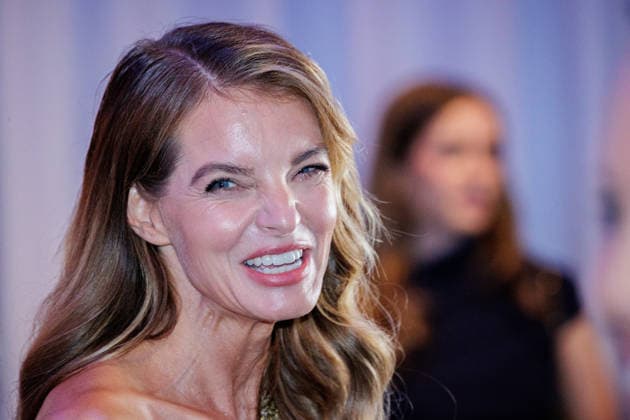 24.09.2026. Düsseldorf. Yvonne Catterfeld auf dem Blue Carpet zum Launch des neuen Guerlain L™Heure Bleue Eau de Parfum im Düsseldorfer Lofthouse. Düsseldorf Lofthouse, Reisholzer Werftstraße Nordrhein-Westfalen Deutschland