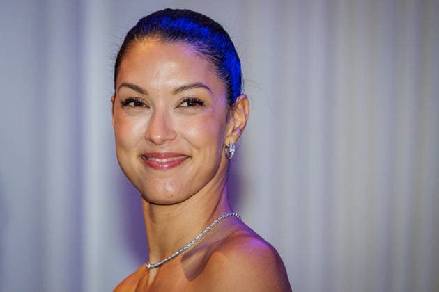 24.09.2026. Düsseldorf. Rebecca Mir auf dem Blue Carpet zum Launch des neuen Guerlain L™Heure Bleue Eau de Parfum im Düsseldorfer Lofthouse. Düsseldorf Lofthouse, Reisholzer Werftstraße Nordrhein-Westfalen Deutschland