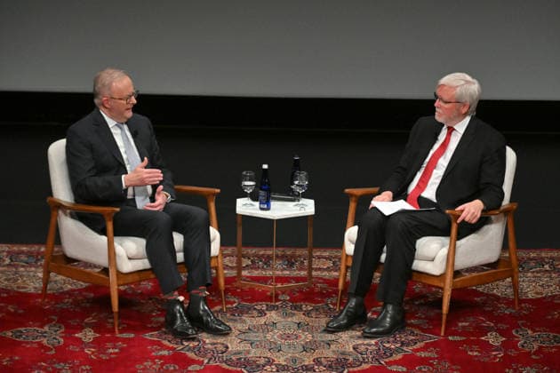 ANTHONY ALBANESE UNITED STATES VISIT, Australia™s Prime Minister Anthony Albanese in conversation with former prime minister Kevin Rudd at the Asia Society during the United Nations General Assembly in New York, Thursday, September 24, 2026. ( NO ARCHIVING NEW YORK New York United States of America  Copyright: xMICKxTSIKASx 20260925153267072466