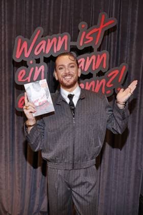 Riccardo Simonetti Buchvorstellung Riccardo Simonetti ?Riccardo Simonetti stellt sein fünftes Buch: ãWann ist ein Mann ein Mann?!Ò, The Ritz-Carlton, Berlin, Datum: 24.09.2026 Copyright: xEventpress Kratschx