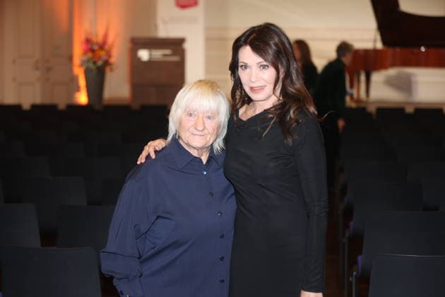 Carmen-Maja Antoni und Iris Berben bei der Verleihung des Deutschen Kulturpolitikpreises 2026 an Iris Berben in der Staatsbibliothek zu Berlin. Berlin, 24.09.2026 Copyright: xAgenturxMatthiasxWehnertx xM.xGränzdörferx