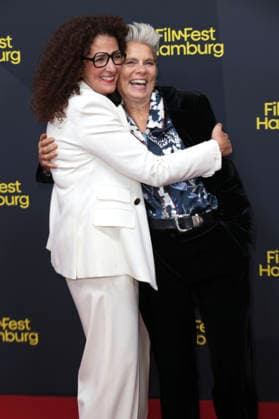 Malika Rabahallah und Sarah Wiener bei der Festivaleröffnung mit der Premiere des Kinofilms The Idiot(s) auf dem 34. Filmfest Hamburg 2026 im Cinemaxx Dammtor. Hamburg, 24.09.2026