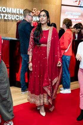 ABB TKMAXX- Sayana Ranjan zu Gast auf dem roten Teppich bei der Neueroeffnung der TK Maxx Filiale am Alexanderplatz am 24.09.2026 in Berlin Berlin Deutschland