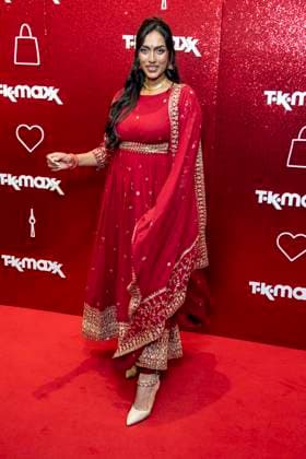 ABB TKMAXX- Sayana Ranjan zu Gast auf dem roten Teppich bei der Neueroeffnung der TK Maxx Filiale am Alexanderplatz am 24.09.2026 in Berlin Berlin Deutschland