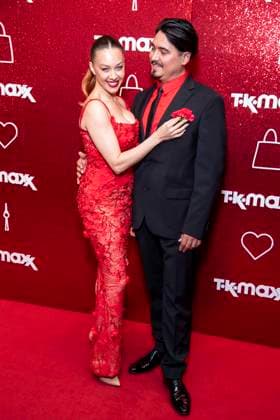 ABB TKMAXX- Oana Nechiti und Erich Klann zu Gast auf dem roten Teppich bei der Neueroeffnung der TK Maxx Filiale am Alexanderplatz am 24.09.2026 in Berlin Berlin Deutschland