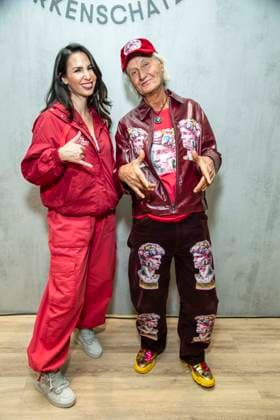 ABB TKMAXX- SÄ±la Sahin, mit Vater Zeki Sahin zu Gast auf dem roten Teppich bei der Neueroeffnung der TK Maxx Filiale am Alexanderplatz am 24.09.2026 in Berlin Berlin Deutschland