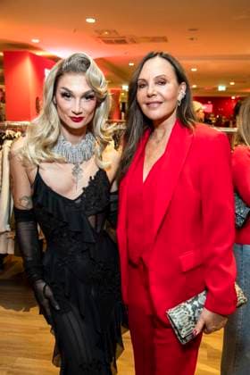 ABB TKMAXX- Candy Crash und Natascha Ochsenknecht zu Gast auf dem roten Teppich bei der Neueroeffnung der TK Maxx Filiale am Alexanderplatz am 24.09.2026 in Berlin Berlin Deutschland