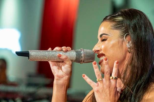 ABB TKMAXX- Sarah Engels singen Auftritt zu Gast auf dem roten Teppich bei der Neueroeffnung der TK Maxx Filiale am Alexanderplatz am 24.09.2026 in Berlin Berlin Deutschland
