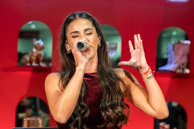 ABB TKMAXX- Sarah Engels singen Auftritt zu Gast auf dem roten Teppich bei der Neueroeffnung der TK Maxx Filiale am Alexanderplatz am 24.09.2026 in Berlin Berlin Deutschland