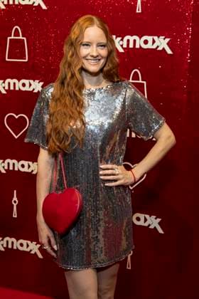 ABB TKMAXX- Barbara Meier zu Gast auf dem roten Teppich bei der Neueroeffnung der TK Maxx Filiale am Alexanderplatz am 24.09.2026 in Berlin Berlin Deutschland