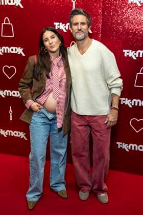 ABB TKMAXX- Chryssanthi Kavazi und Tom Beck zu Gast auf dem roten Teppich bei der Neueroeffnung der TK Maxx Filiale am Alexanderplatz am 24.09.2026 in Berlin Berlin Deutschland