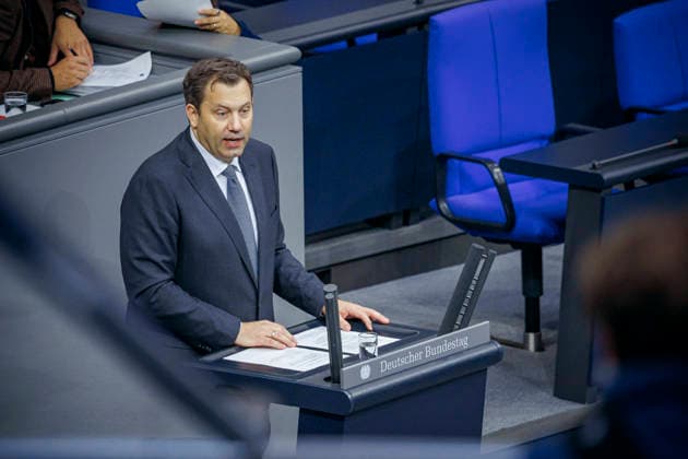 Lars Klingbeil, Bundesminister der Finanzen, spricht im Bundestag zum Thema Fruehstartrente. Berlin, 25.09.2026. Fotografiert im Auftrag des Bundesministerium der Finanzen Berlin Deutschland Copyright: xThomasxTrutschel BMFx