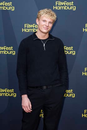 Lenny Scheibner bei der Festivaleröffnung mit der Premiere des Kinofilms The Idiot(s) auf dem 34. Filmfest Hamburg 2026 im Cinemaxx Dammtor. Hamburg, 24.09.2026