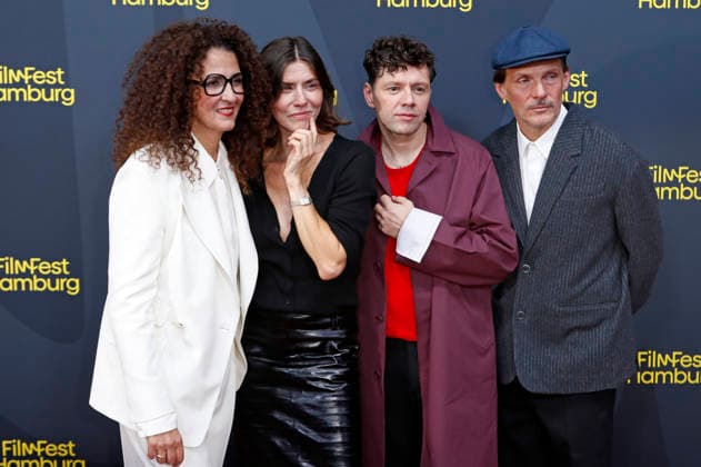 Malika Rabahallah, Malgorzata Szumowska, Christian Friedel und Michal Englert bei der Festivaleröffnung mit der Premiere des Kinofilms The Idiot(s) auf dem 34. Filmfest Hamburg 2026 im Cinemaxx Dammtor. Hamburg, 24.09.2026