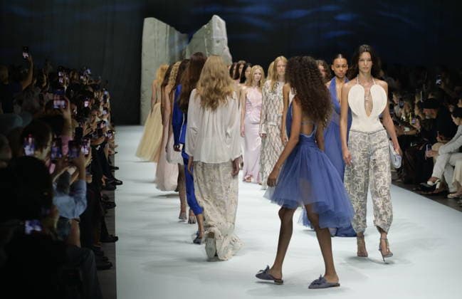 IPA88945365 - Milan, Milan Women s Fashion Week: Spring Summer 2026 2027 - Women s Fashion, Spring Summer 2026–2027, Genny s fashion show. Runway  Copyright: xLucaxPontix xLucaPonti IpaAgencyx IPA88945365