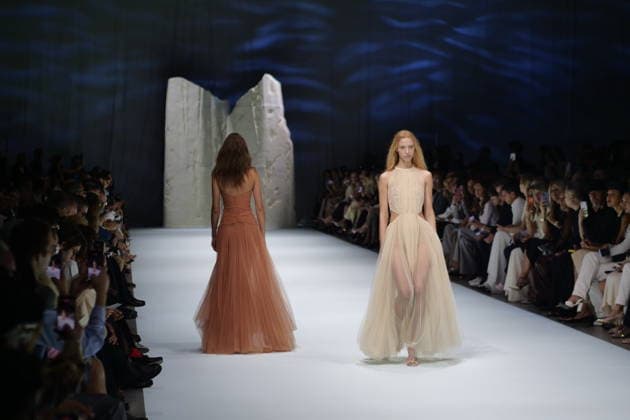 IPA88945368 - Milan, Milan Women s Fashion Week: Spring Summer 2026 2027 - Women s Fashion, Spring Summer 2026–2027: Genny s fashion show. Runway  Copyright: xLucaxPontix xLucaPonti IpaAgencyx IPA88945368