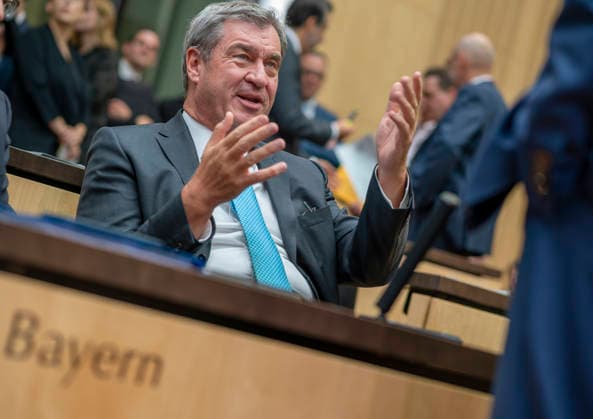 Markus Söder - 1068. Sitzung im Bundesrat EUR, Deutschland, Berlin, 25.09.2026: Markus Söder (CSU) Ministerpräsident des Freistattes Bayern - 1068. Plenarsitzung im Bundesrat. Die Tagesordnung enthält über 90 Punkte. Neben Gesetzen und Reformvorhaben der Bundesregierung stehen zahlreiche Landesinitiativen aus den Bereichen Verkehr, Arbeit und Wirtschaft auf der Agenda, sowie europäische Vorhaben und Rechtsverordnungen. Öffentliches Interesse besteht besonders zu folgenden Vorlagen: Tankrabatt, Antragsloses Kindergeld, Maßnahmen gegen Autoposing, Haushalt 2027 und die Reform der Nachrichtendienste.