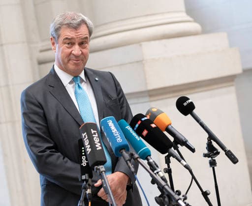 Markus Söder - 1068. Sitzung im Bundesrat EUR, Deutschland, Berlin, 25.09.2026: Markus Söder (CSU) Ministerpräsident des Freistattes Bayern - 1068. Plenarsitzung im Bundesrat. Die Tagesordnung enthält über 90 Punkte. Neben Gesetzen und Reformvorhaben der Bundesregierung stehen zahlreiche Landesinitiativen aus den Bereichen Verkehr, Arbeit und Wirtschaft auf der Agenda, sowie europäische Vorhaben und Rechtsverordnungen. Öffentliches Interesse besteht besonders zu folgenden Vorlagen: Tankrabatt, Antragsloses Kindergeld, Maßnahmen gegen Autoposing, Haushalt 2027 und die Reform der Nachrichtendienste.