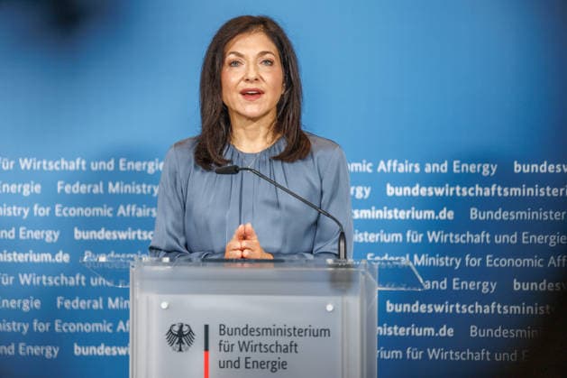Pressestatement von Bundesministerin Katherina Reiche Pressestatement von Bundesministerin fuer Wirtschaft und Energie, Katherina Reiche am 25.09.2026 in Berlin. Berlin Berlin Deutschland BMWE